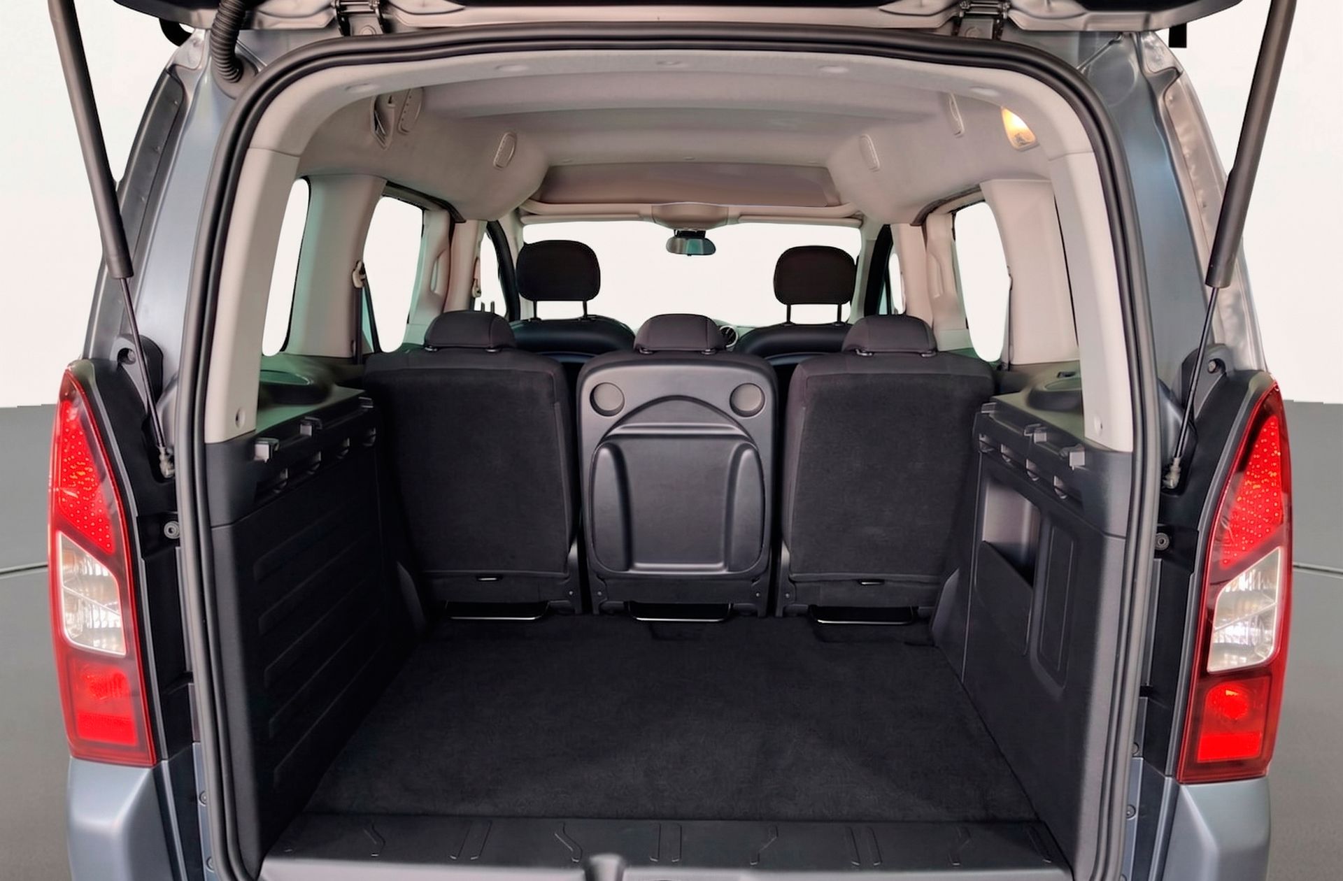 Peugeot Partner Tepee Combi 1.2 PureTech Adventure Edition - foto 13
