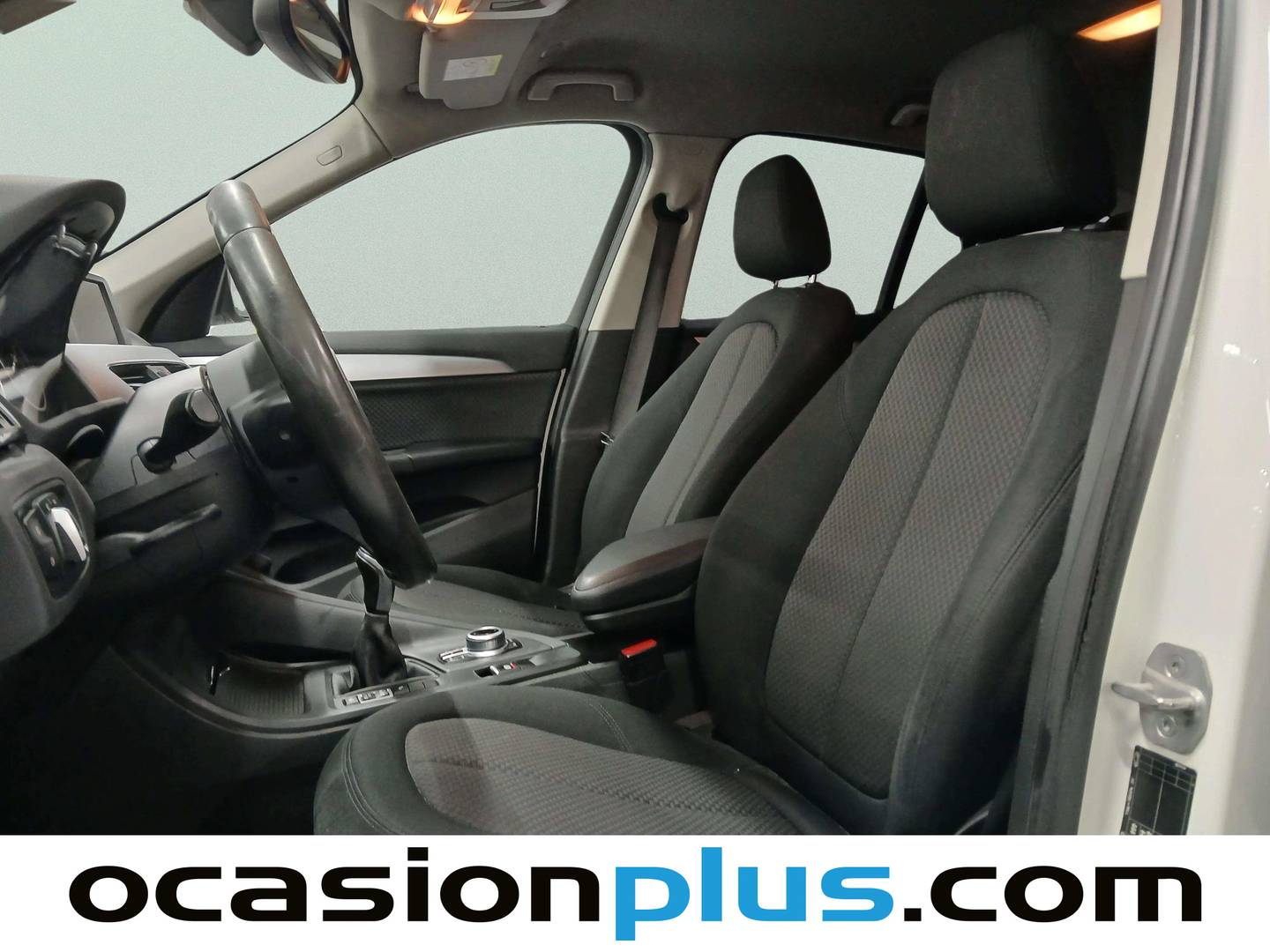Foto asientos delanteros BMW X1 BMW X1 sDrive18i (136 CV)