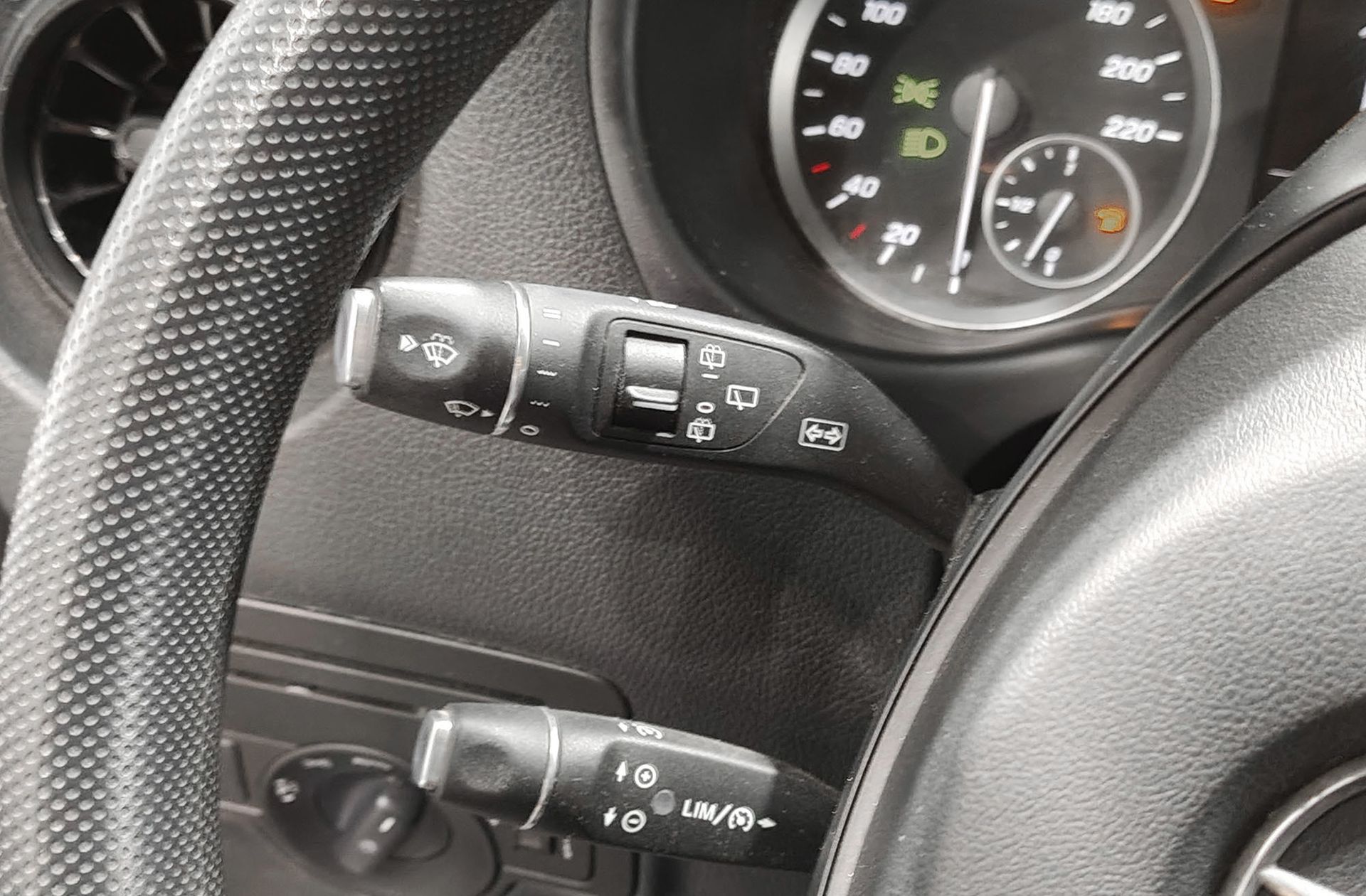 Mercedes-Benz Vito 114 CDI Tourer Pro Larga 9 plazas - foto 22