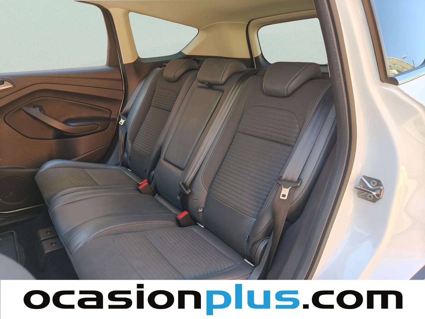 Foto asientos traseros Ford Kuga Ford Kuga 1.5 EcoBoost S&S Titanium 4x2 (150 CV)