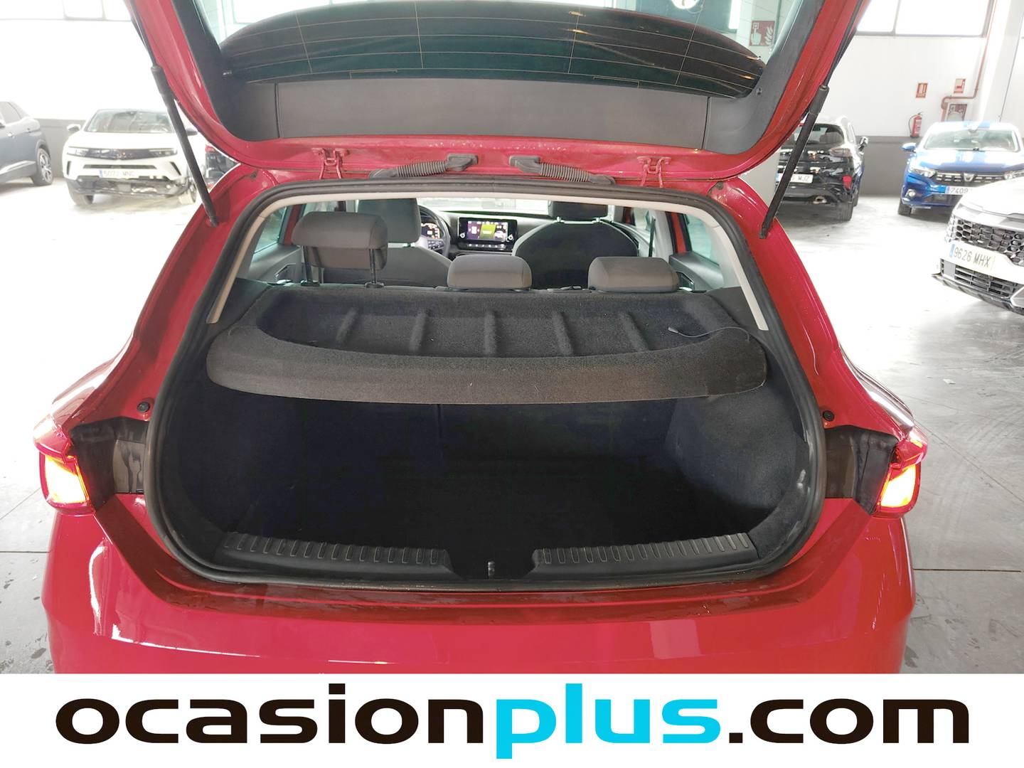 Fotos maletero Seat León Seat León 1.0 eTSI S&S Style Go DSG (110 CV)