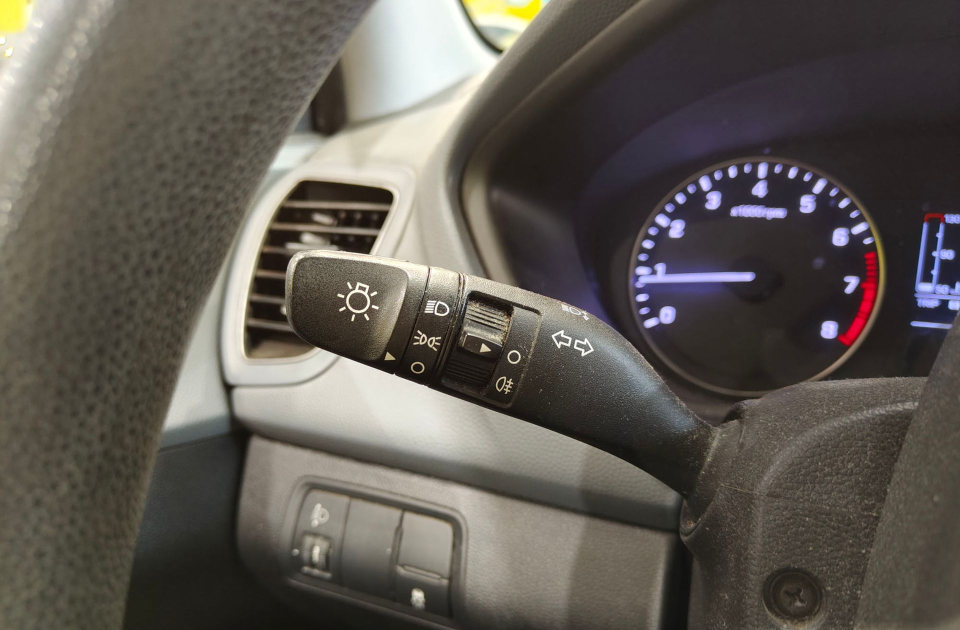 Hyundai i20 1.2 MPI Essence - foto 19