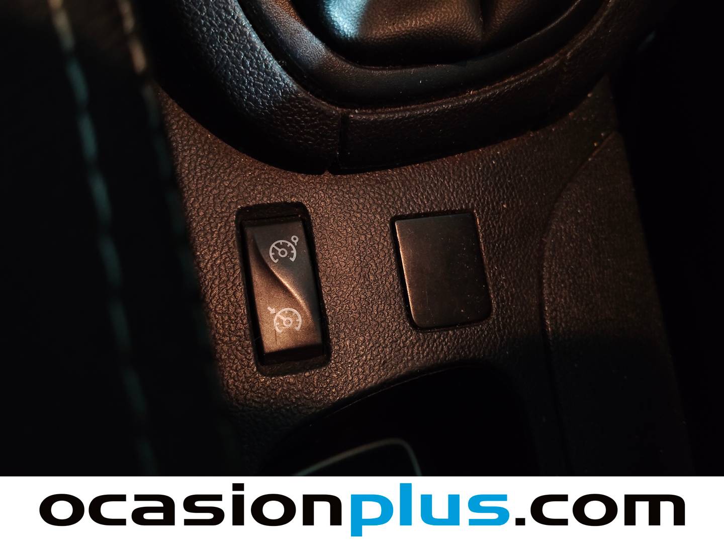 Equipamiento del Renault Clio Renault Clio Business dCi (75 CV)