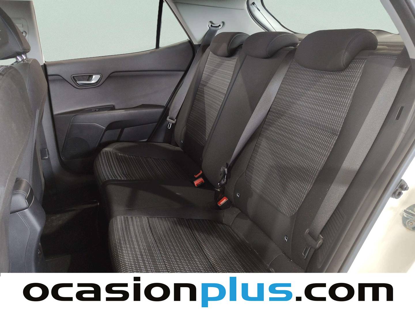 Foto asientos traseros KIA Stonic KIA Stonic 1.0 T-GDi MHEV Drive (100 CV)