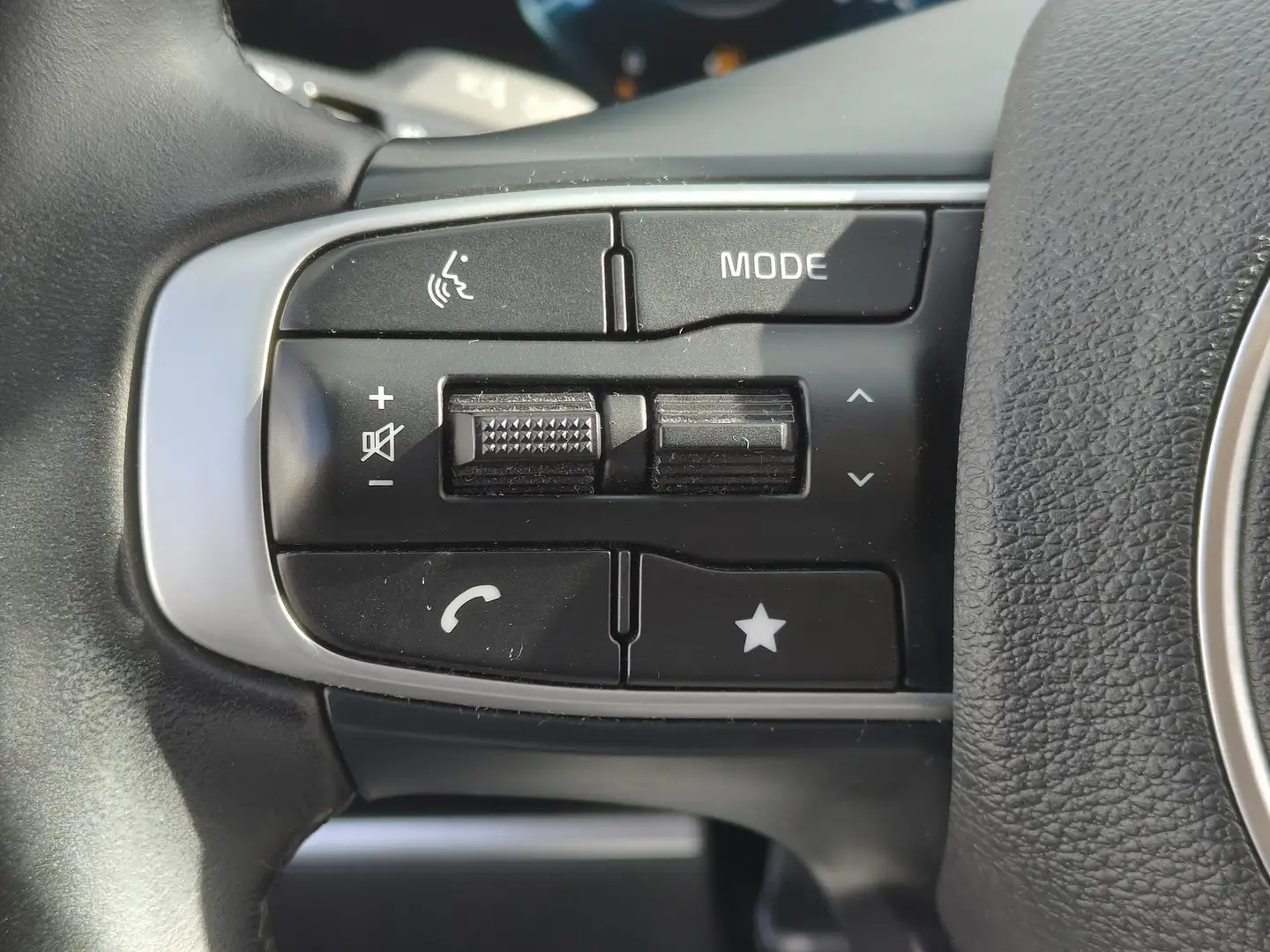 Foto KIA Sportage Kia Sportage 1.6 T-GDi MHEV Tech 4x2 (150 CV)