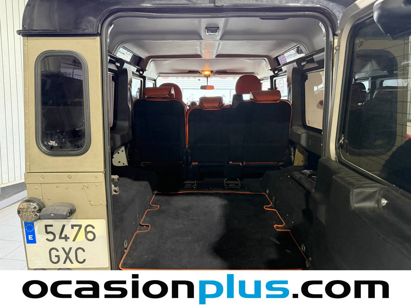 Foto Land Rover Defender Land Rover Defender 2.4 D 110 SW S (122 CV) 4X4