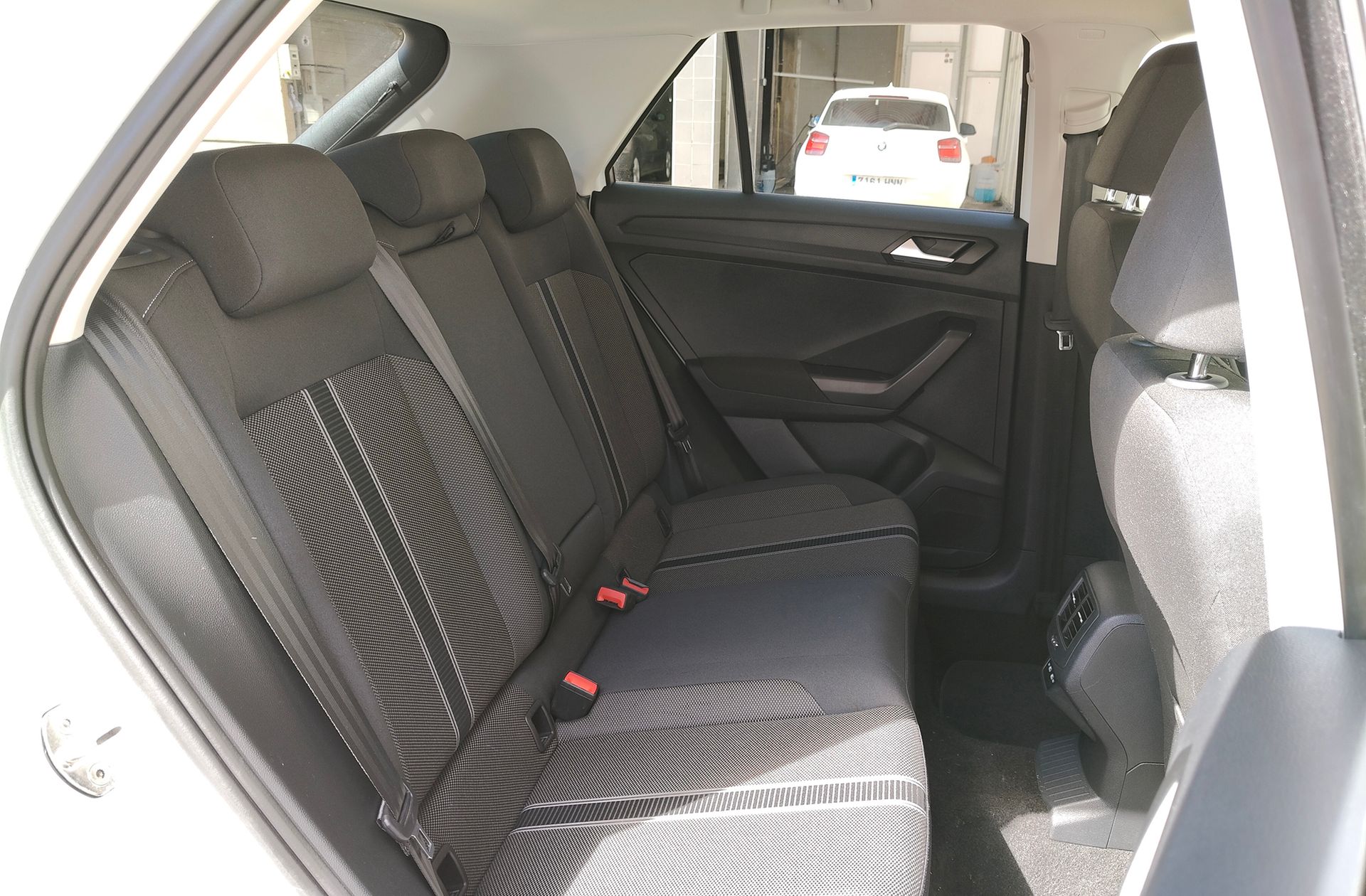 Volkswagen T-Roc Advance R-Line 1.5 TSI DSG - foto 20
