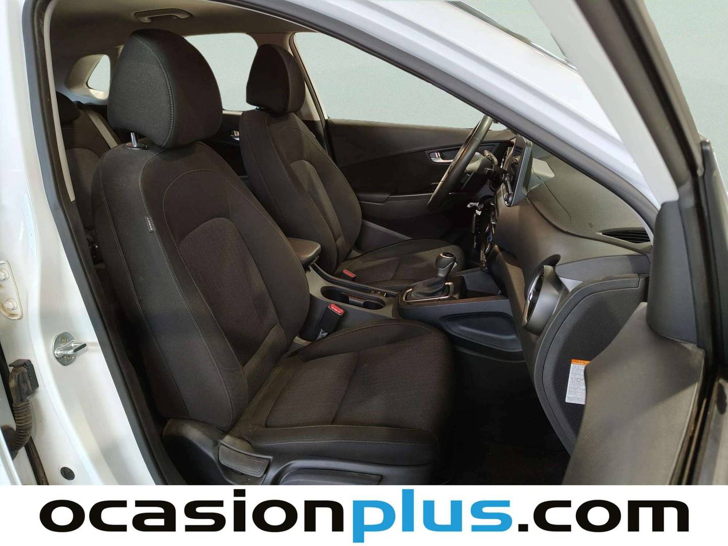 Foto Hyundai Kona Hyundai Kona 1.6 GDI HEV Maxx DCT (141 CV)