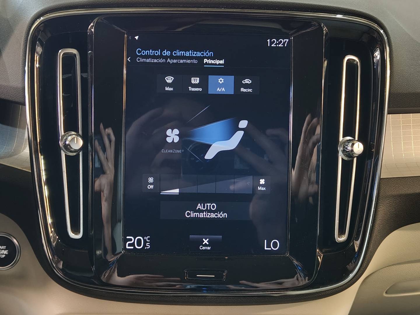 Foto Volvo XC40 Volvo XC40 D3 Momentum Auto 110 kW (150 CV)