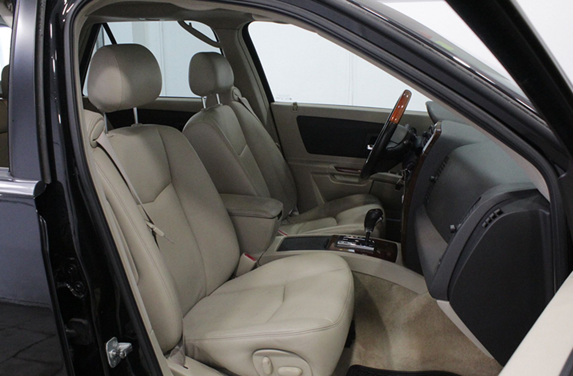 Cadillac SRX 4.6 V8 Sport Luxury 7 plazas - foto 21