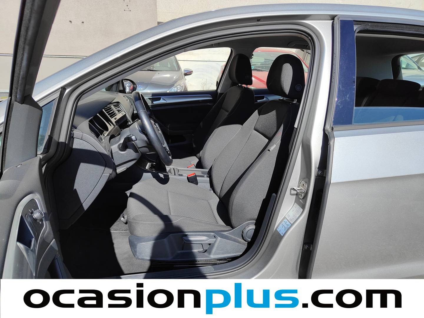 Foto asientos delanteros Volkswagen Golf Volkswagen Golf Business 1.0 TSI (115 CV)