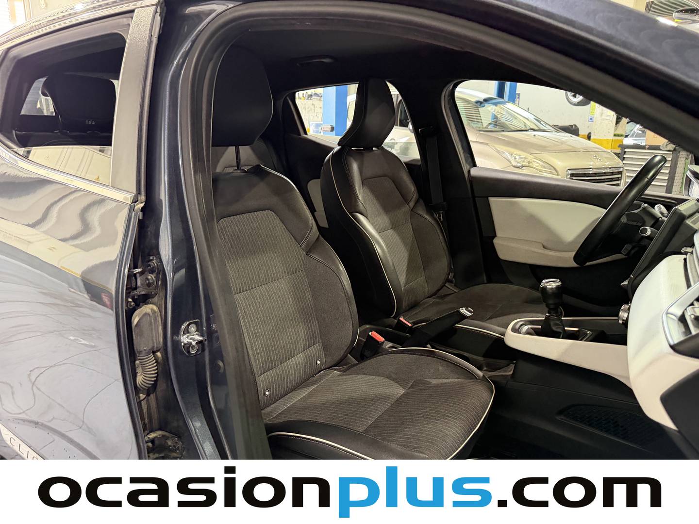 Renault Clio Renault Clio Zen TCe (100 CV) GLP manual