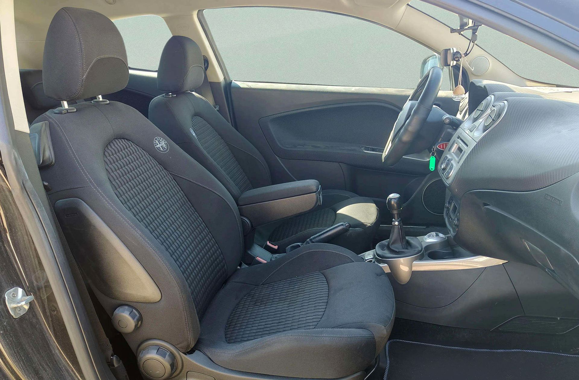Alfa Romeo MiTo 1.3 JTDm Distinctive - foto 15