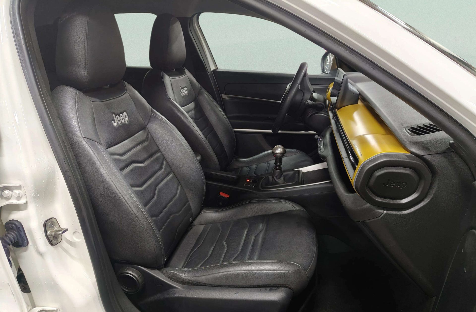 Jeep Avenger 1.2 G Summit - foto 26