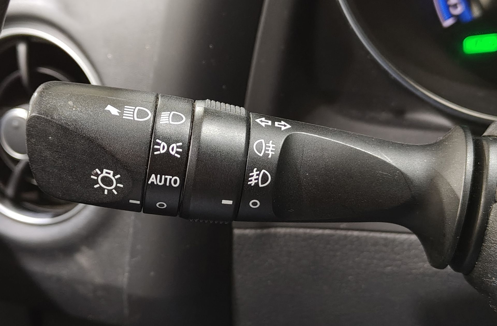 Toyota Auris 140H Hybrid Feel! Edition - foto 20