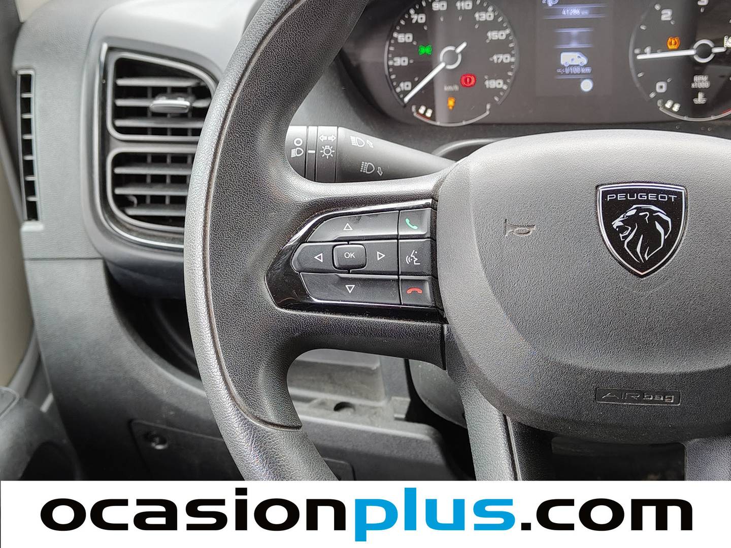 Foto Peugeot Boxer Peugeot Boxer BlueHDi 120 330 L2H2 (120 CV)