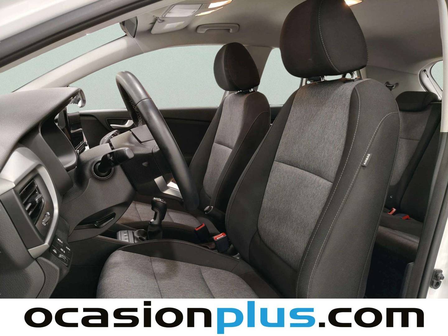 Foto asientos delanteros KIA Stonic KIA Stonic 1.0 T-GDi MHEV MT Concept (100 CV)
