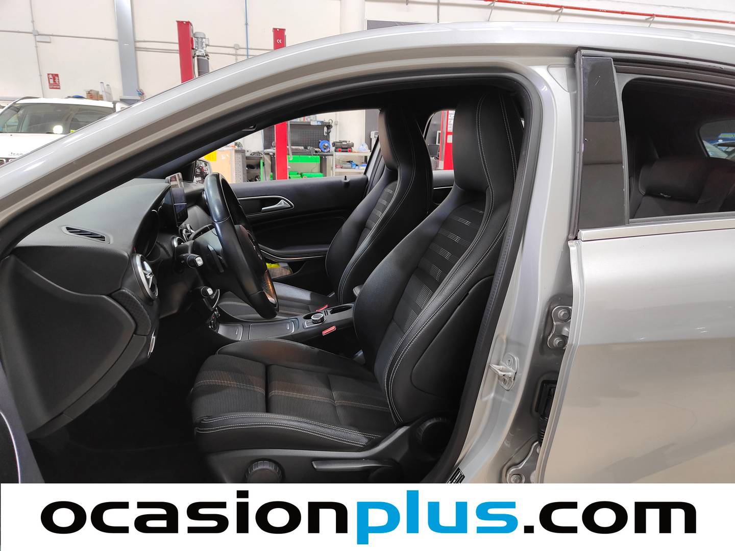 Foto asientos delanteros Mercedes Clase A Mercedes-Benz Clase A 200 d  (136 CV)