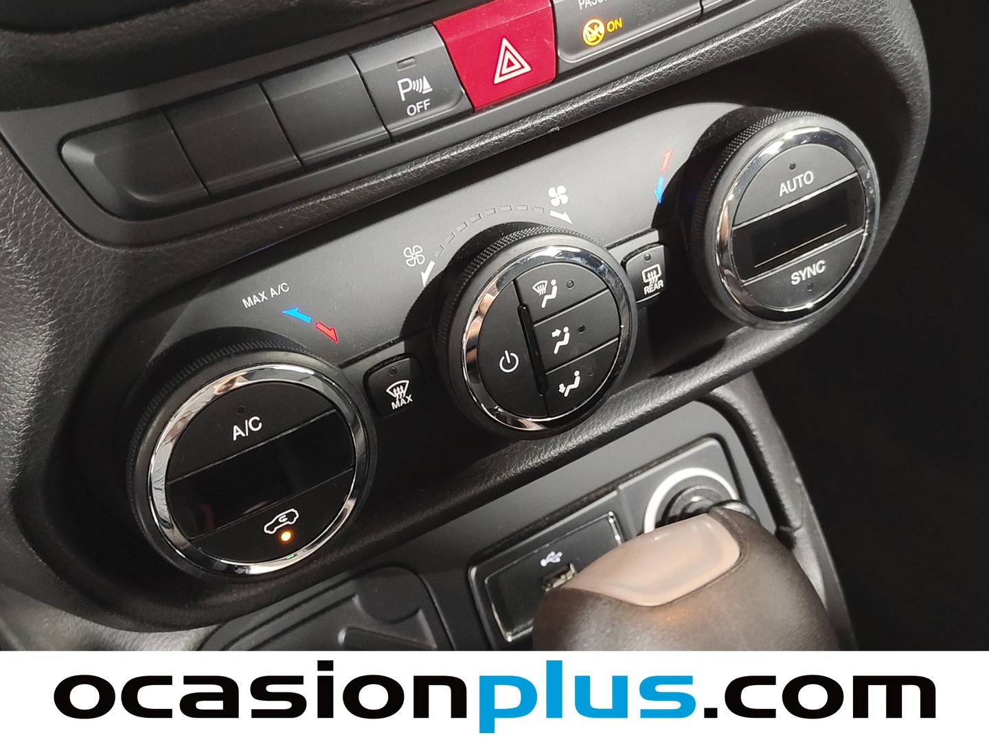 Foto Jeep Renegade Jeep Renegade 1.6 Multijet Longitude 4x2 DDCT E6 (120 CV)