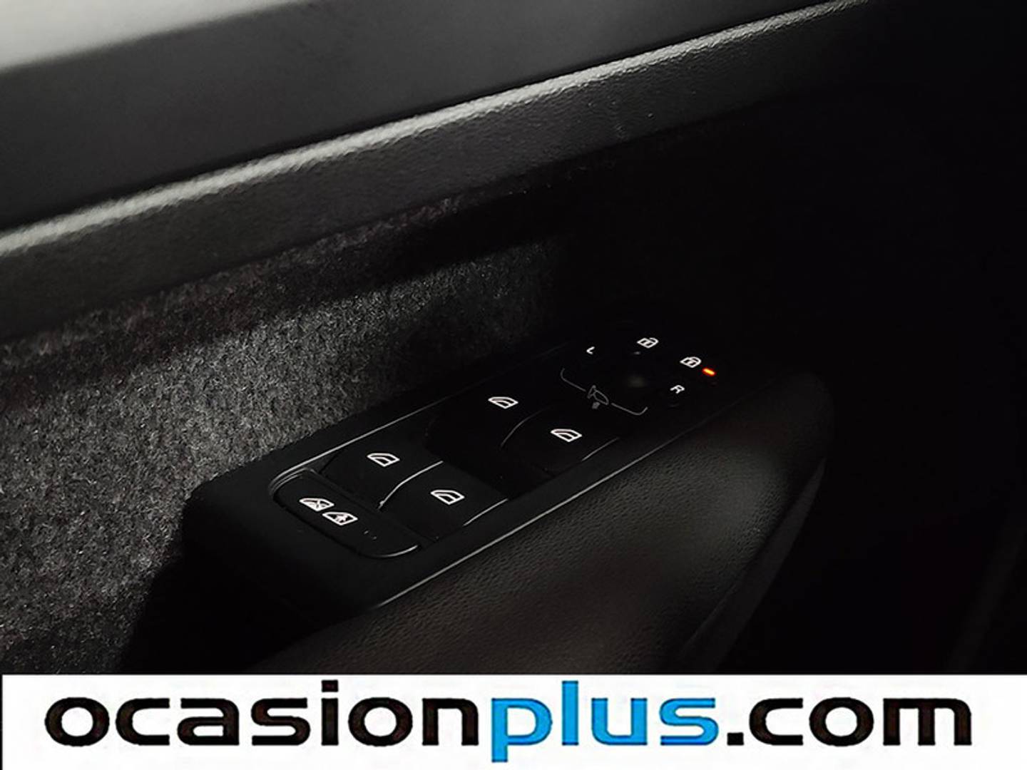 Foto Volvo XC40 Volvo XC40 T2 Essential (129 CV)