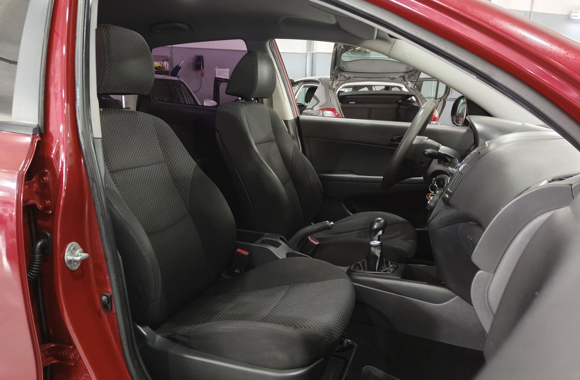 Hyundai i30 1.6 CRDi Comfort GL - foto 14