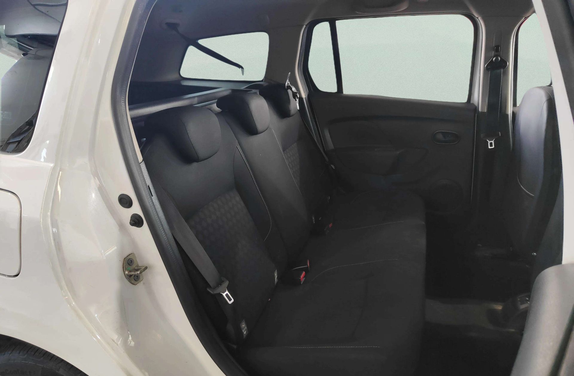 Dacia Logan MCV Laureate TCe - foto 17