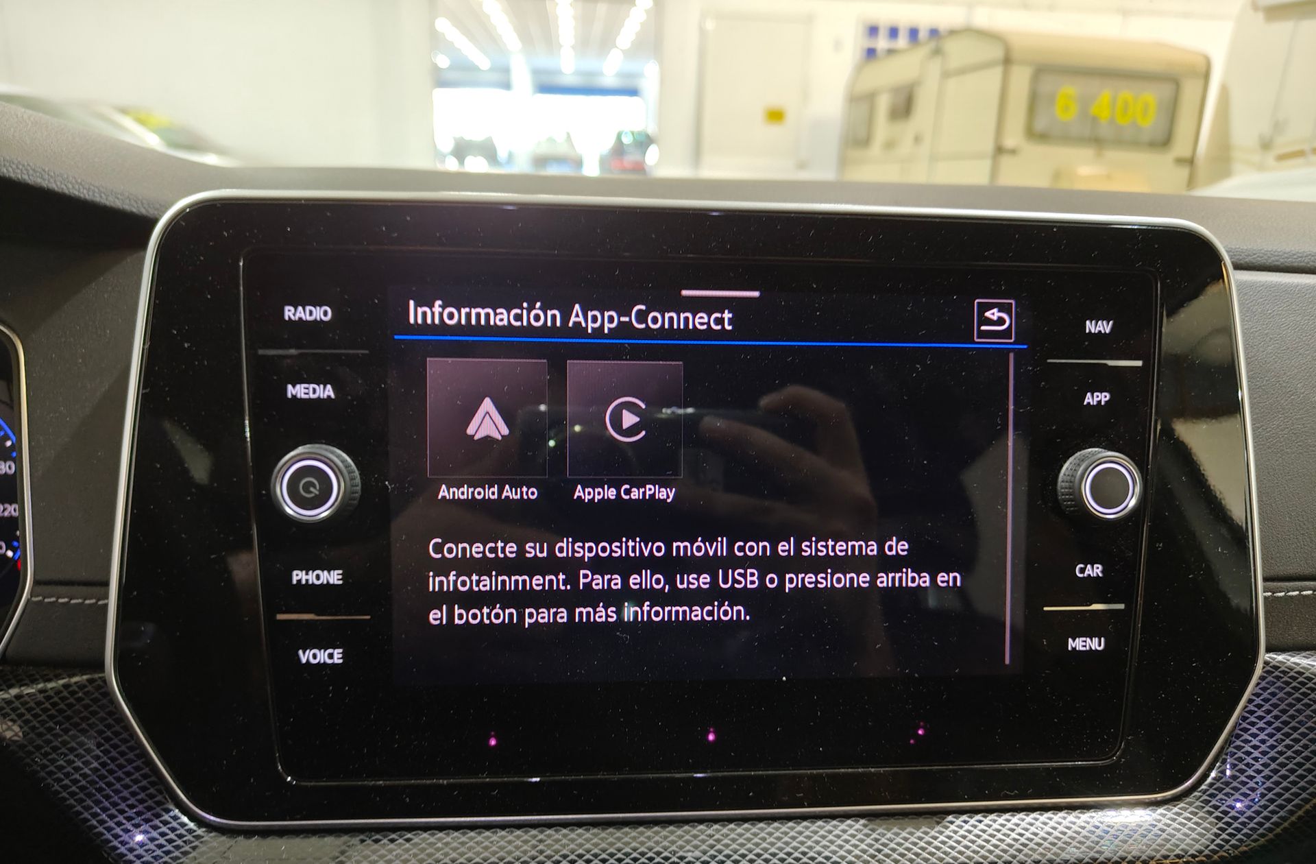 Volkswagen T-Cross R-Line 1.0 TSI - foto 9