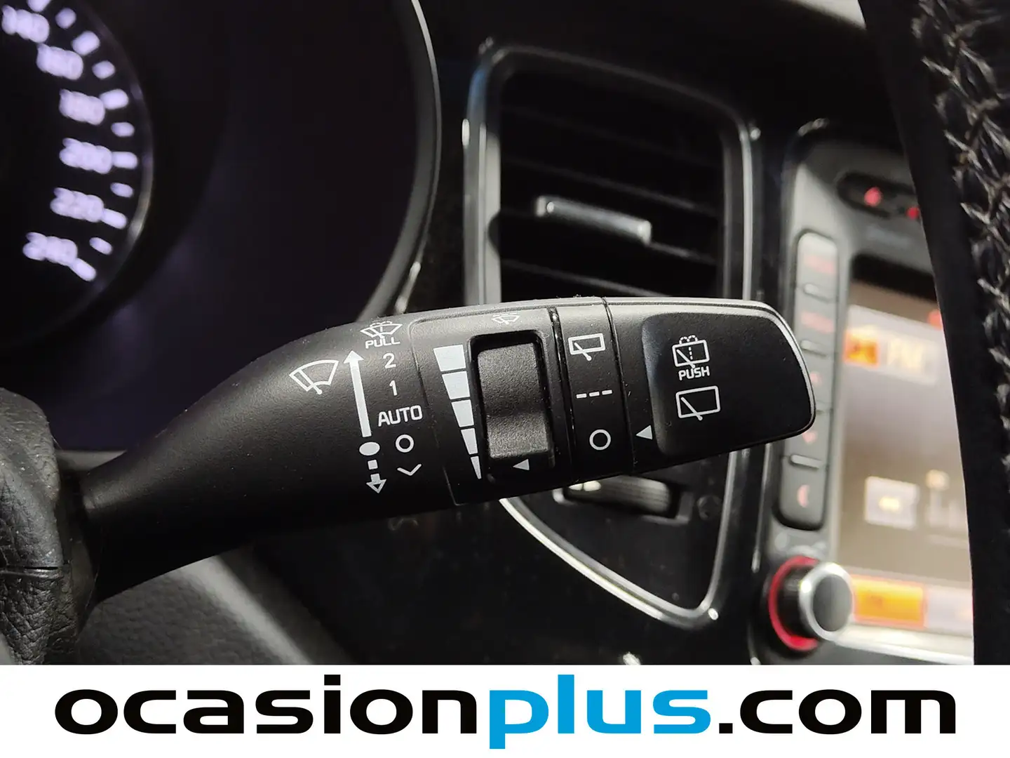 Foto KIA Carens Kia Carens 1.6 GDi UEFA Euro 2016 Eco-Dynamics (135 CV)