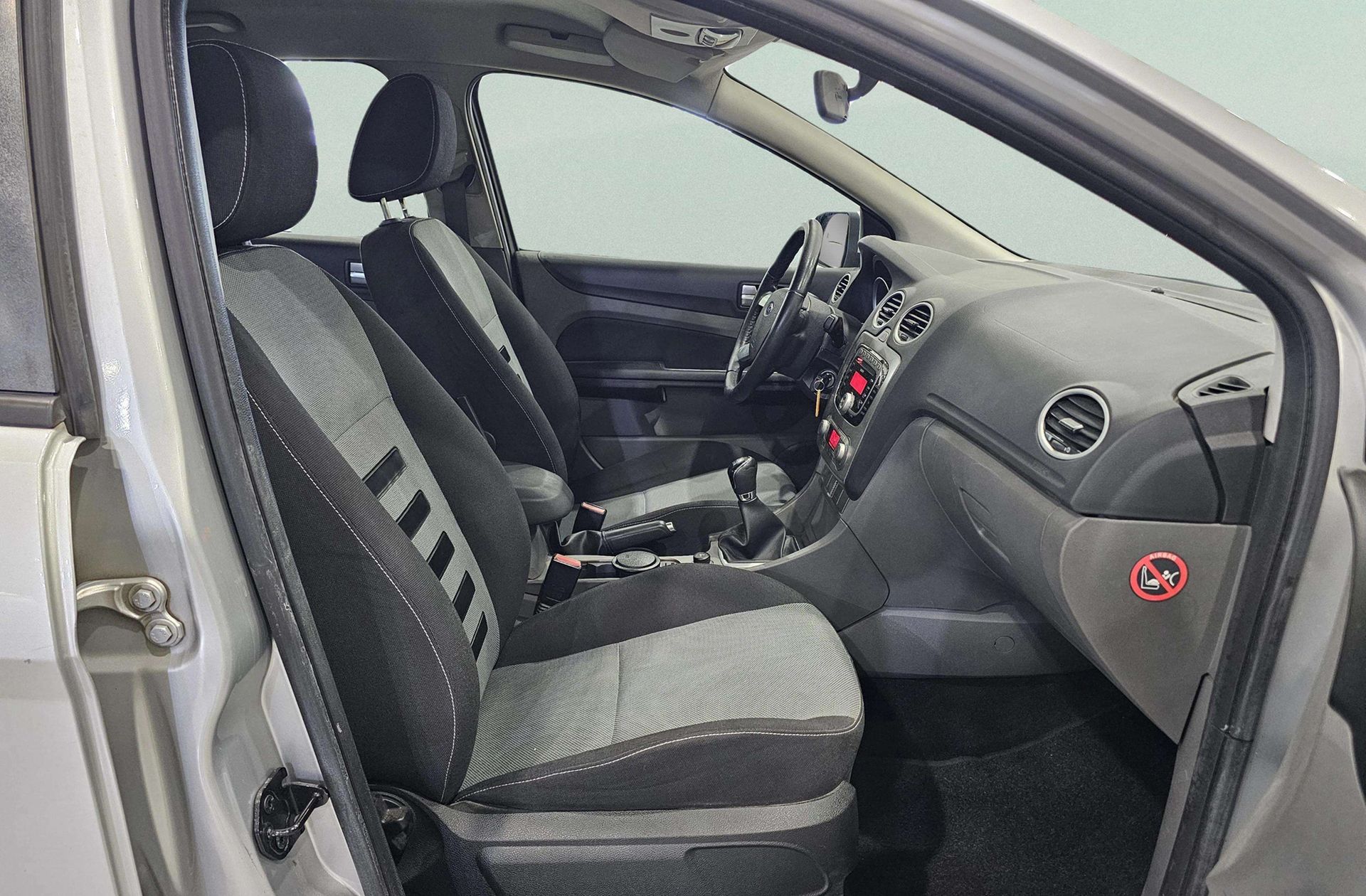 Ford Focus 1.6 TDCi Trend - foto 16