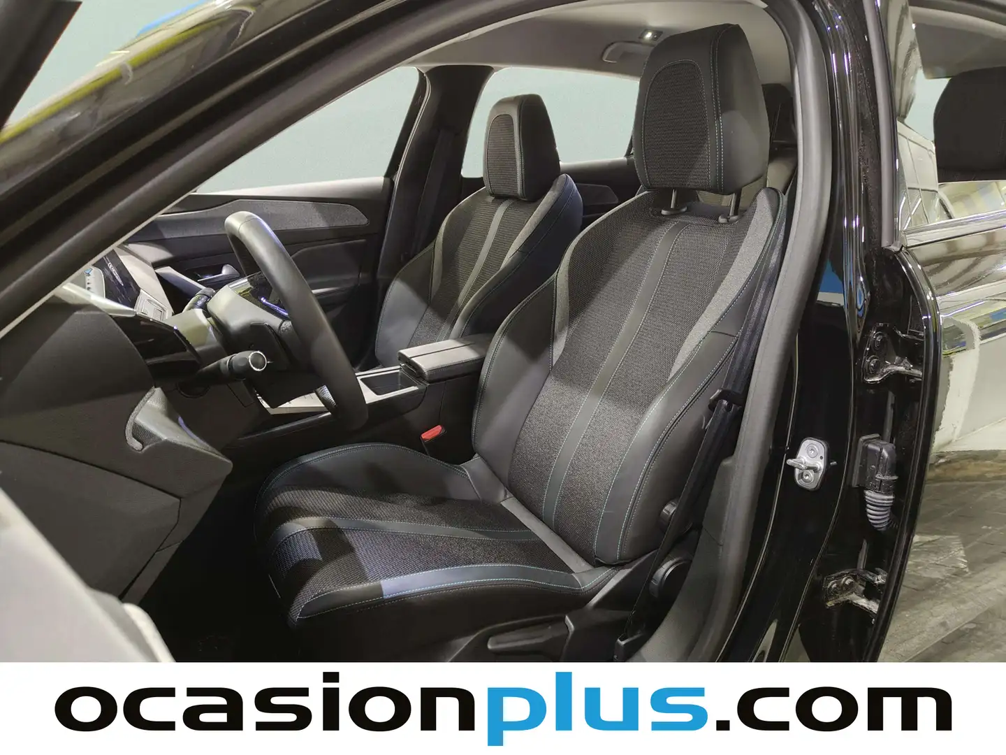 Foto Peugeot 308 Peugeot 308 Allure Hybrid eDCS6 (145 CV)