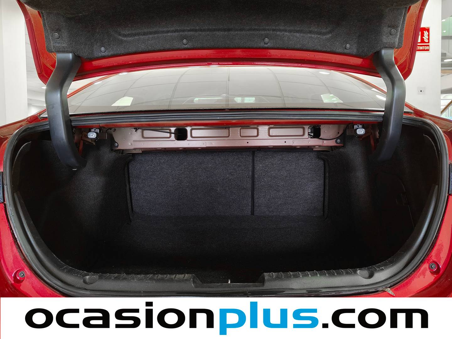 Foto Mazda Mazda3 Mazda Mazda 3 2.0 GE Sedan Luxury MT  (120 CV)