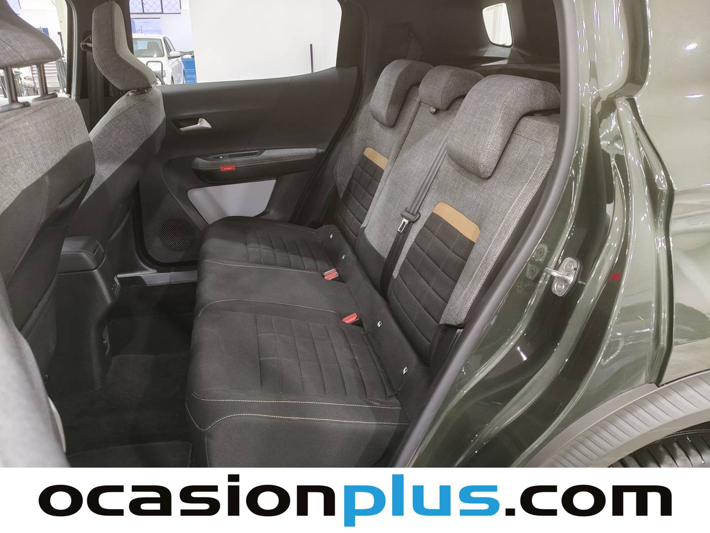 Foto asientos traseros Citroën C3 Aircross Citroën C3 Aircross Hybrid 145 Plus e-DCS6 (145 CV)