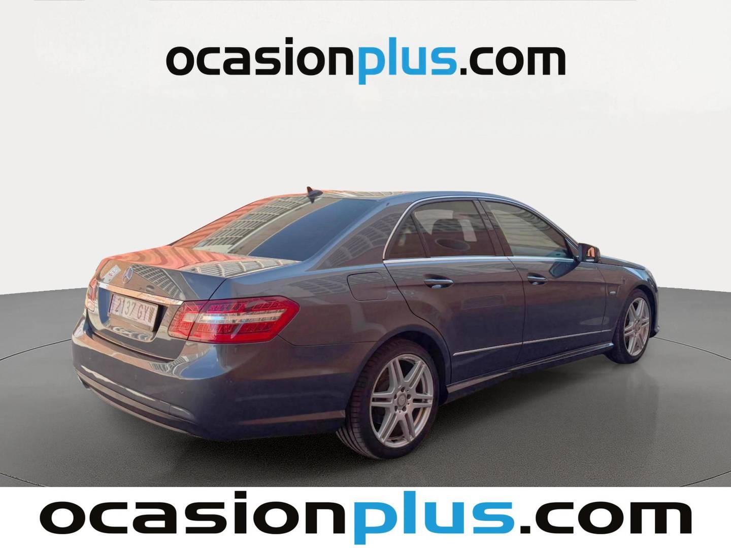 Foto trasera Mercedes Clase E Mercedes Clase E E 220 CDI Blue Efficiency Avantgarde (170 CV) Pack AMG derecha