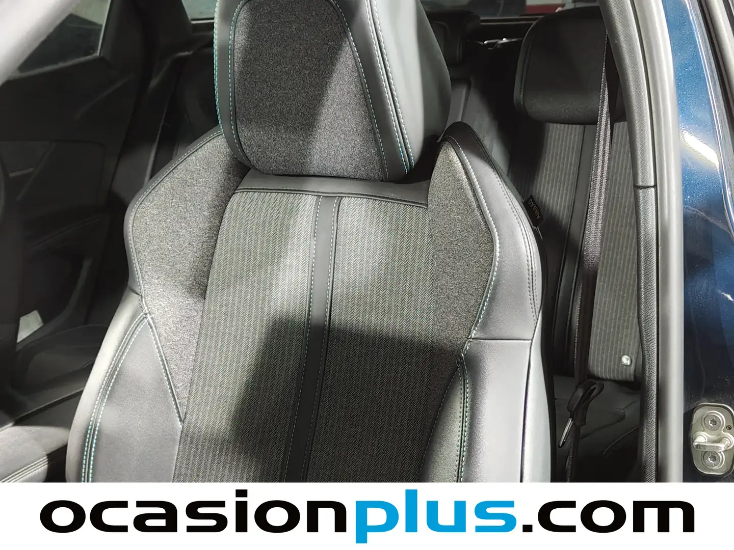 Foto Peugeot 3008 Peugeot 3008 PureTech 130 S&S Allure Pack EAT8 (130 CV)