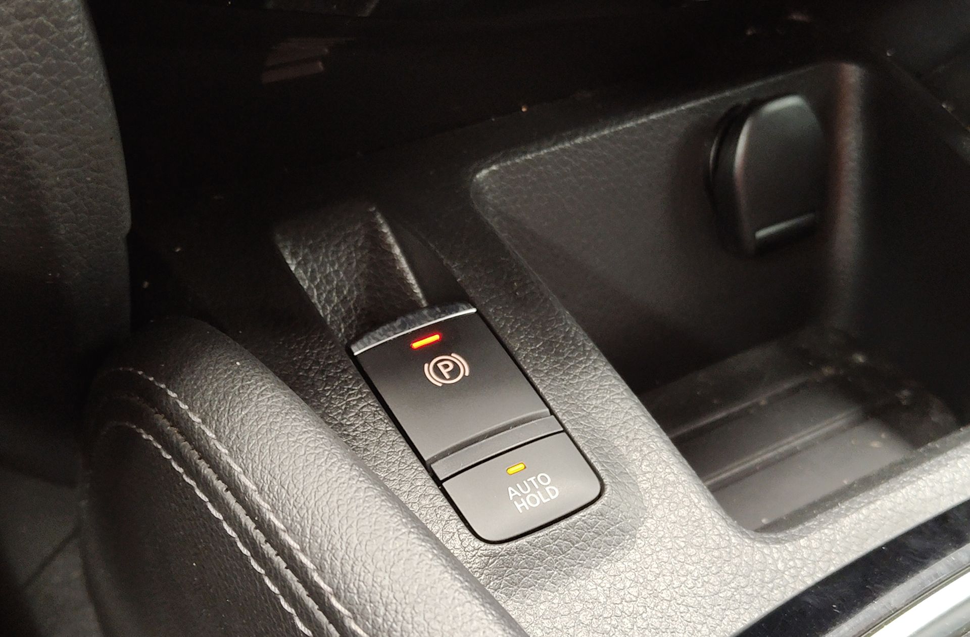 Nissan Qashqai DIG-T 115 N-Connecta 4x2 - foto 29
