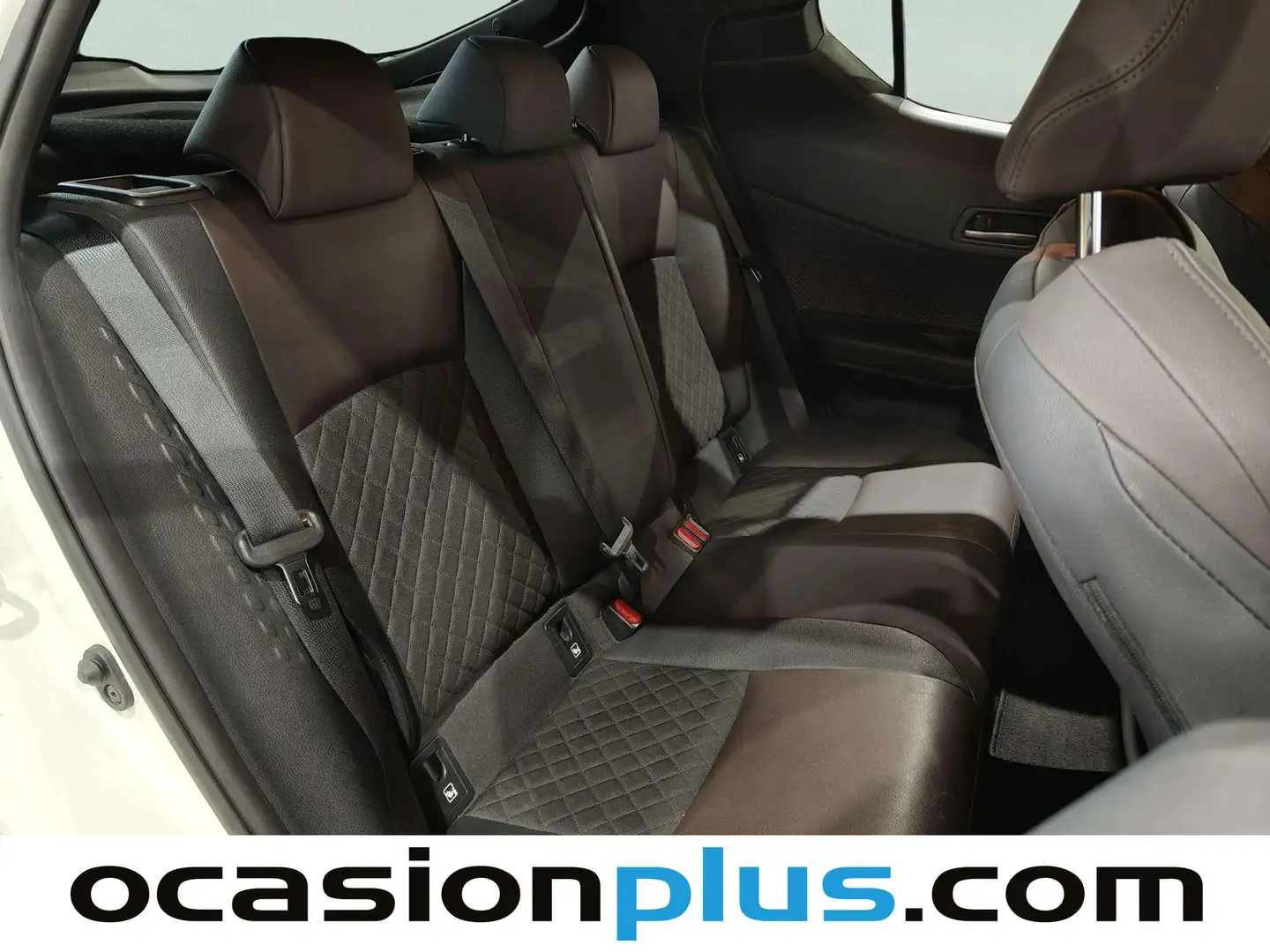 Foto Toyota C-HR Toyota C-HR 1.8 125H Style Plus (122 CV)