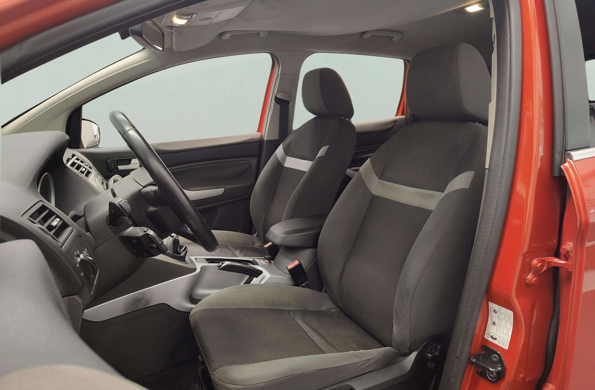 Ford Kuga 2.0 TDCi Trend 4x2 - foto 8