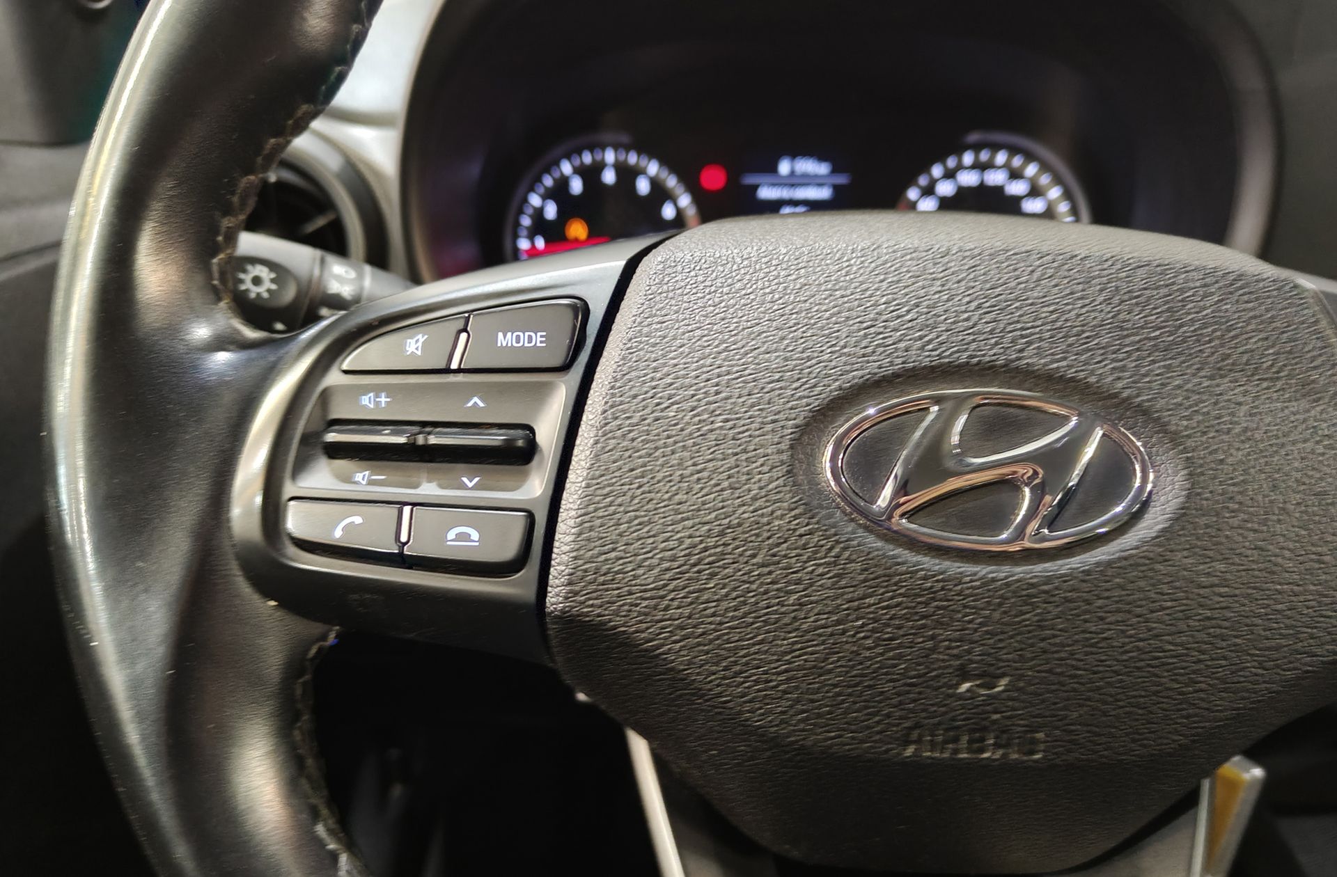 Hyundai i10 1.0 Essence - foto 22