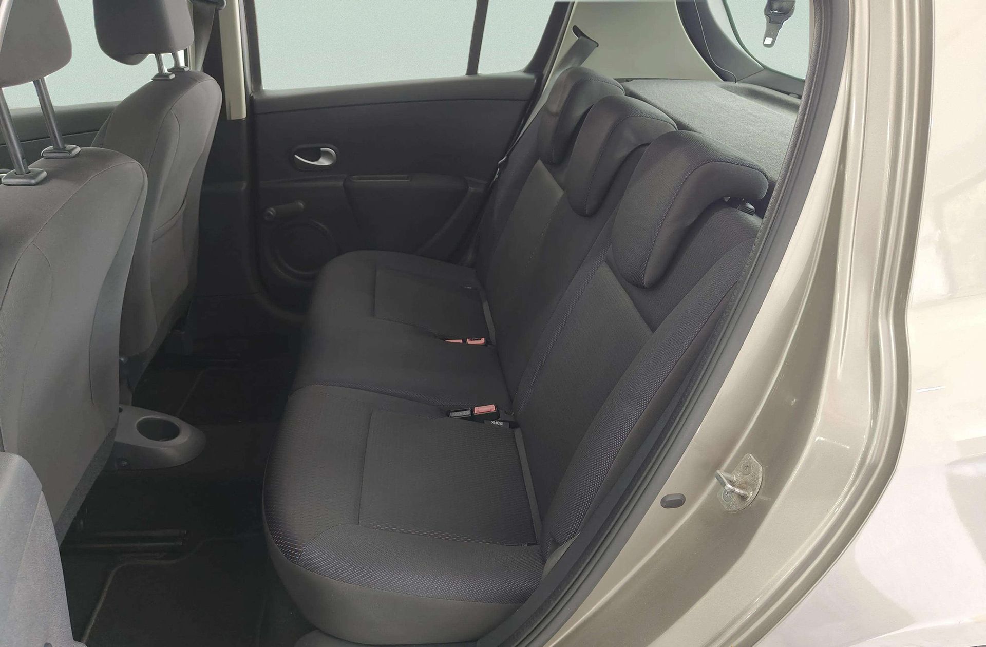 Renault Clio 1.5 dCi Emotion - foto 9