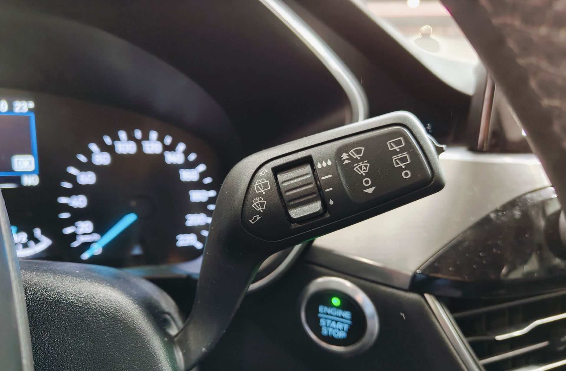 Ford Kuga 2.0 EcoBlue MHEV Titanium - foto 27