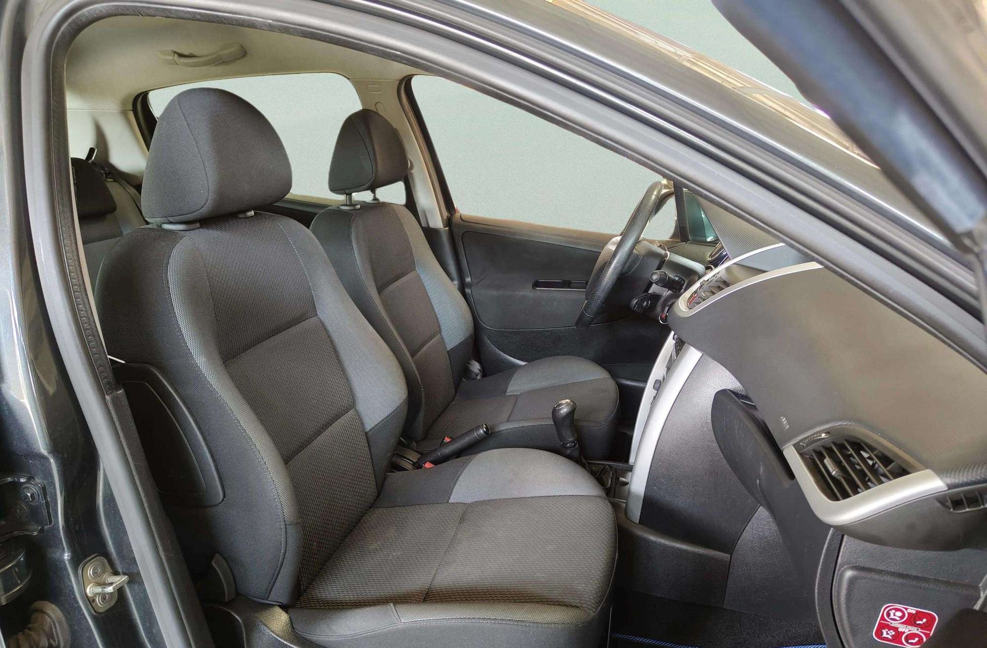 Peugeot 207 1.4 HDi Active FAP - foto 14