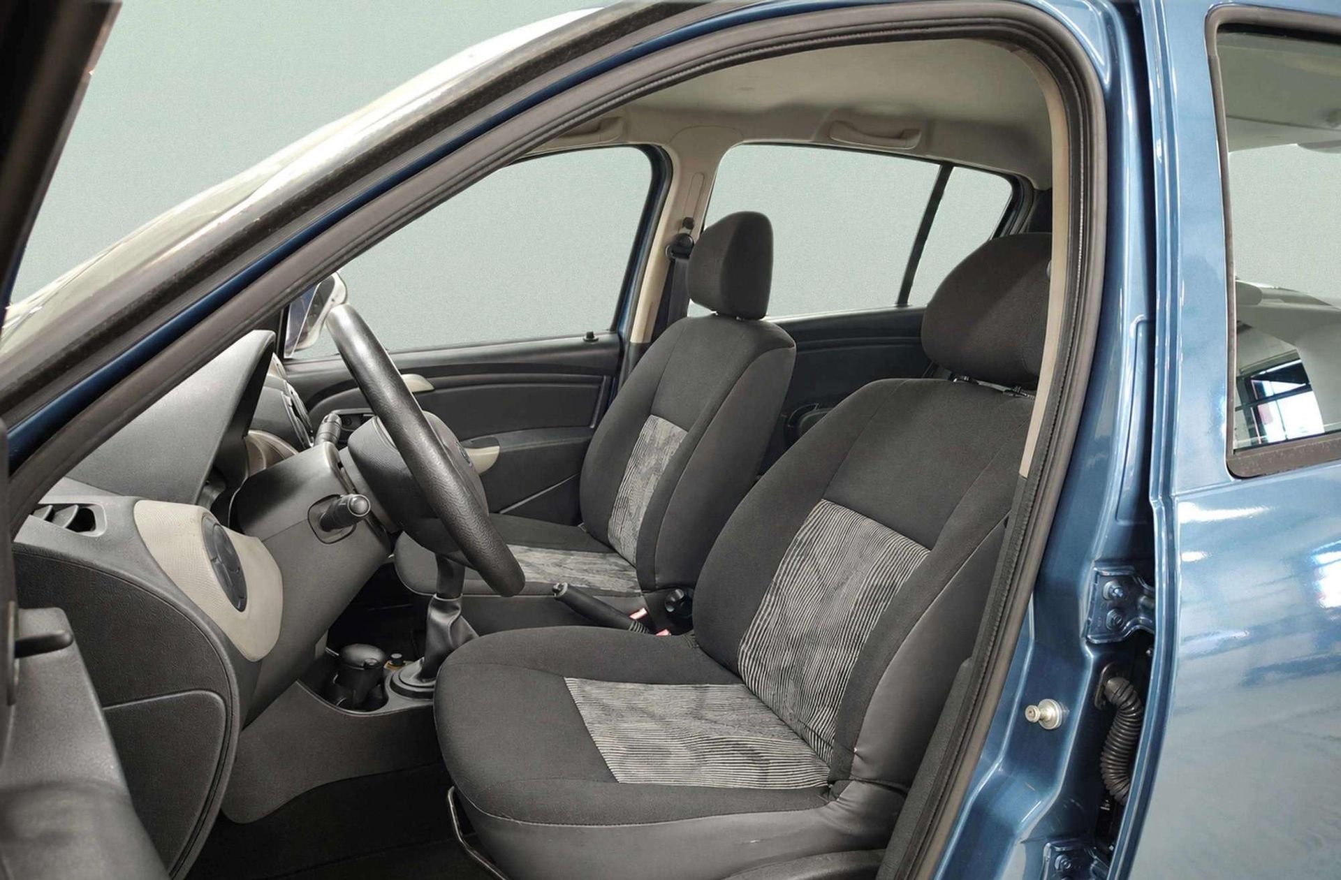 Dacia Sandero 1.2 Ambiance - foto 8