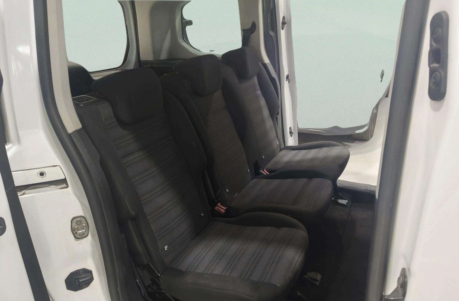 Opel Combo 1.5 TD Edition Plus L - foto 14