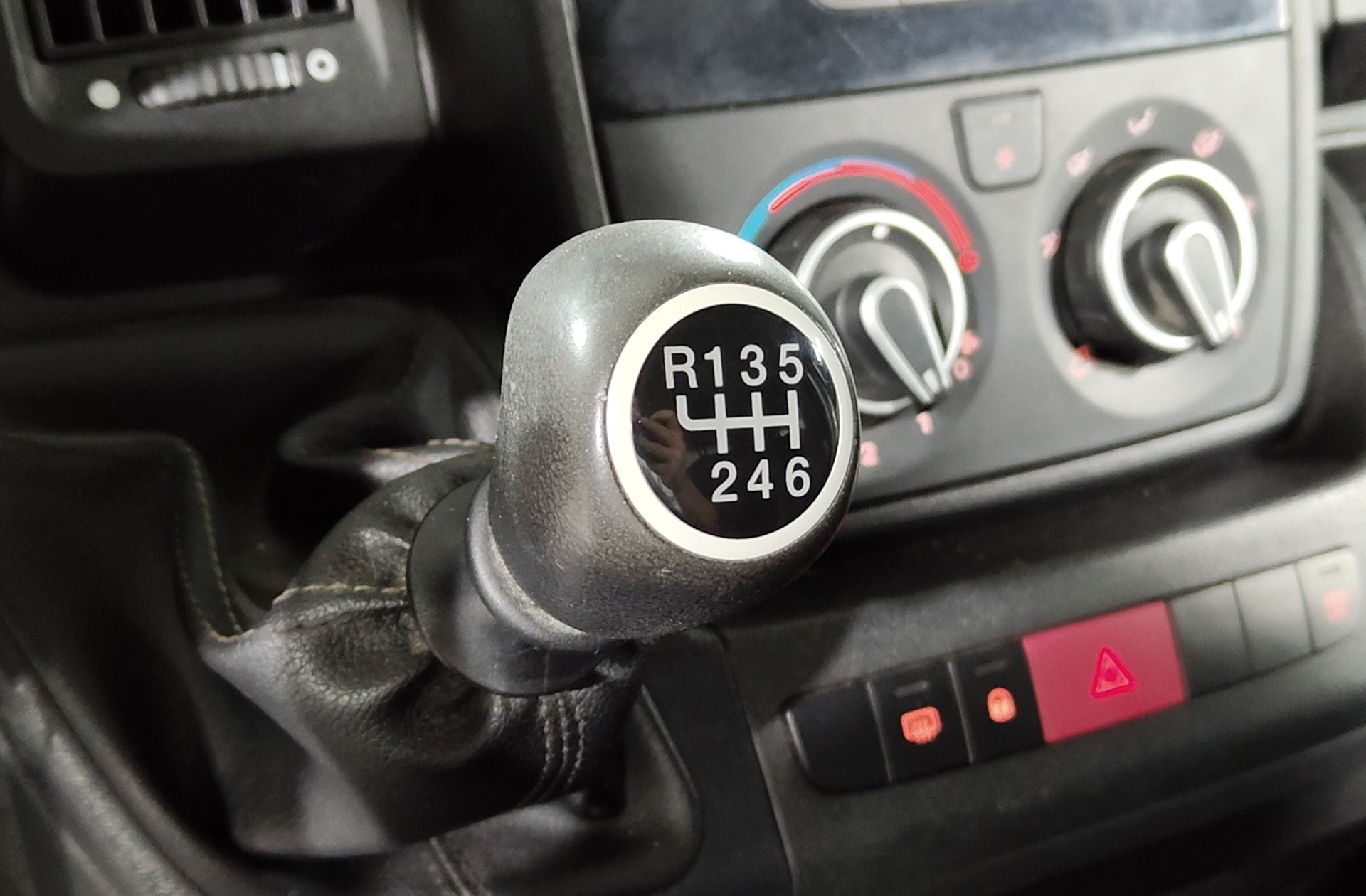 Citroën Jumper Furgon BlueHDi 120 35 L3H2 - foto 5