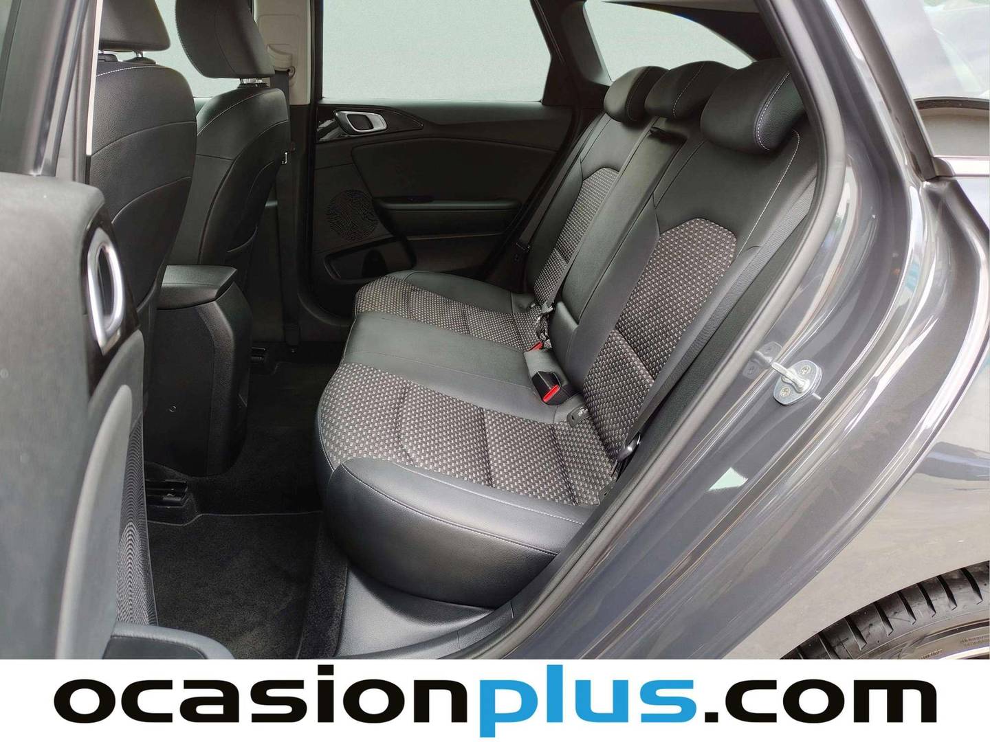 Foto asientos traseros KIA Ceed Tourer KIA Ceed Tourer 1.0 T-GDi Tech (120 CV)