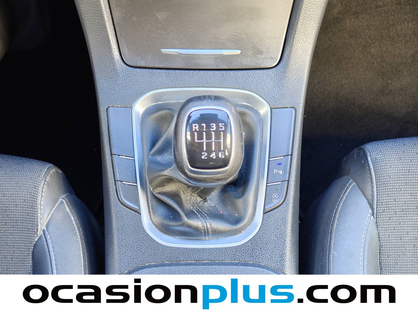 Foto Hyundai i30 Hyundai i30 1.6 CRDI Style Sky (136 CV)