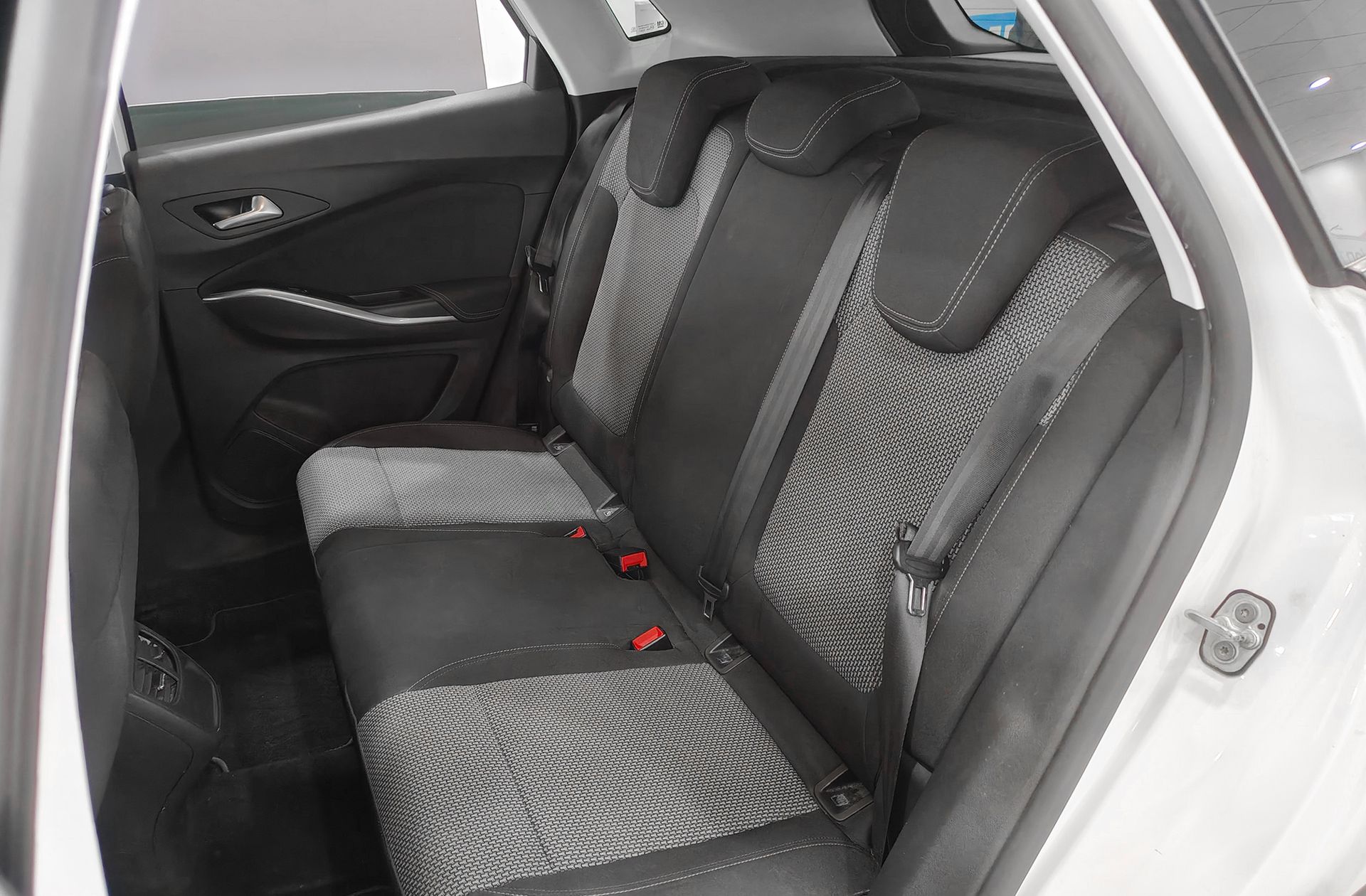 Opel Grandland 1.2 Turbo Selective - foto 12
