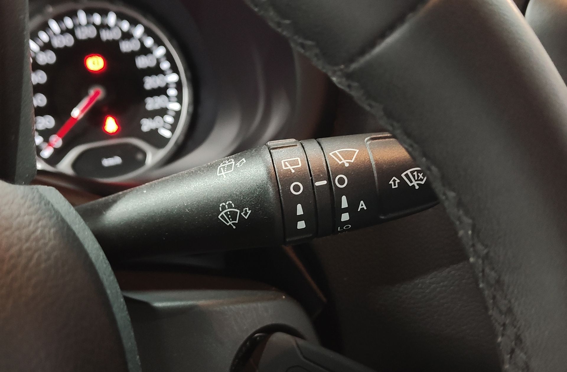 Jeep Renegade 1.0G Night Eagle II 4x2 - foto 29