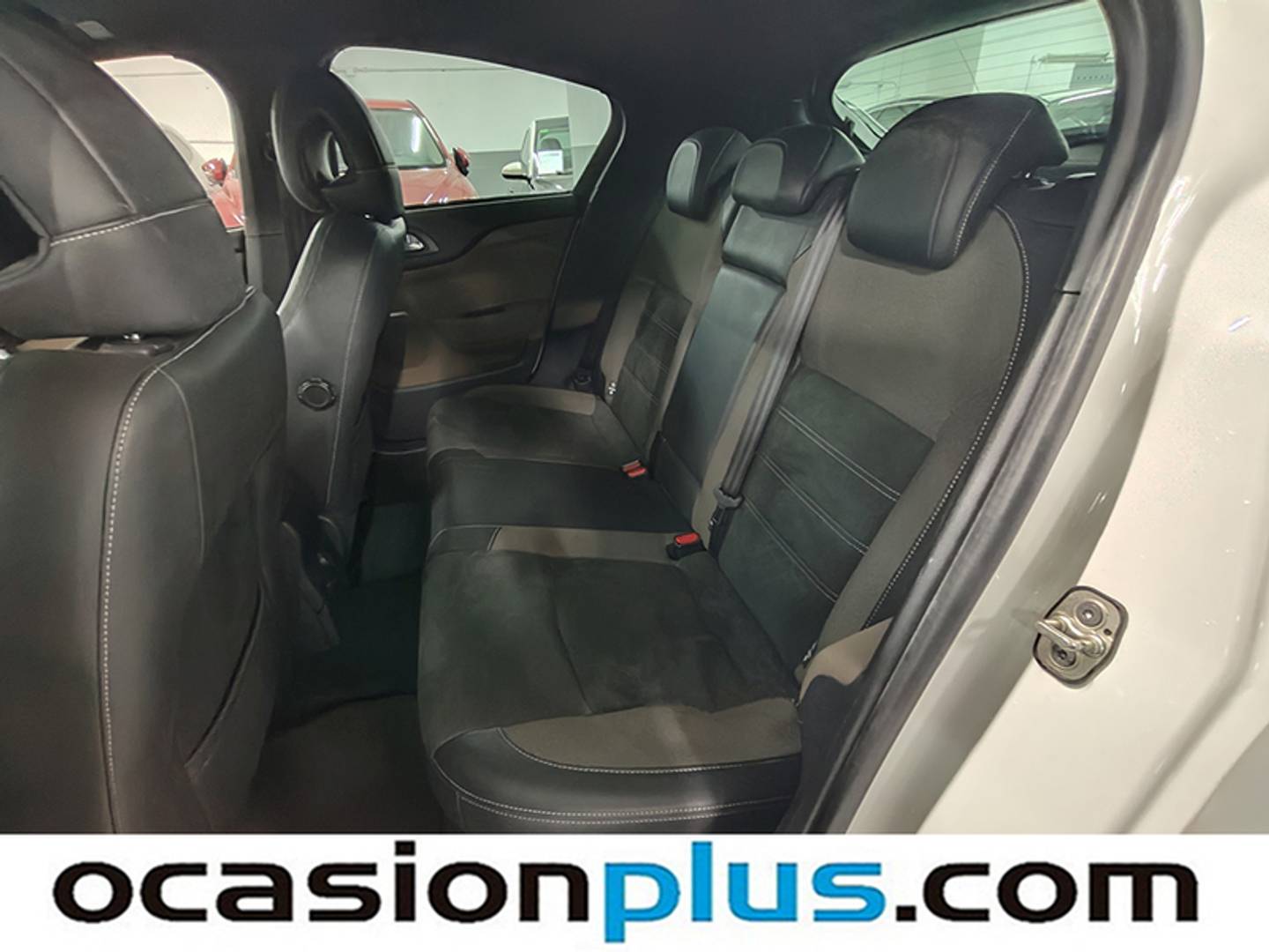 Foto DS DS 4 Crossback DS DS 4 Crossback 1.6 BlueHDi 120 S&S EAT6 Style