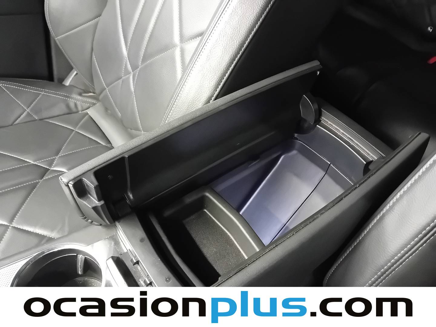 Foto DS DS 7 Crossback DS DS7 Crossback PureTech  (180CV) AT Bastille +